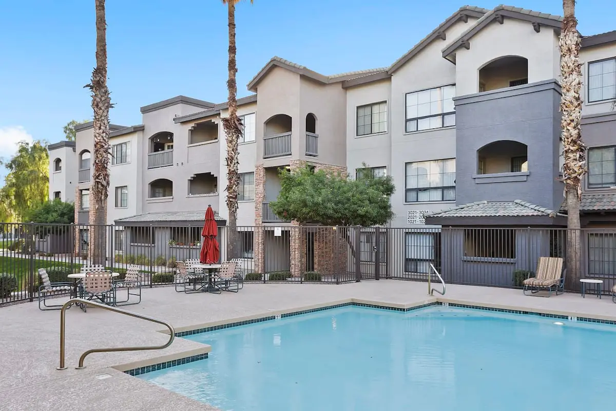 CozySuites Chandler 2BR with 2 pools + Jacuzzi!