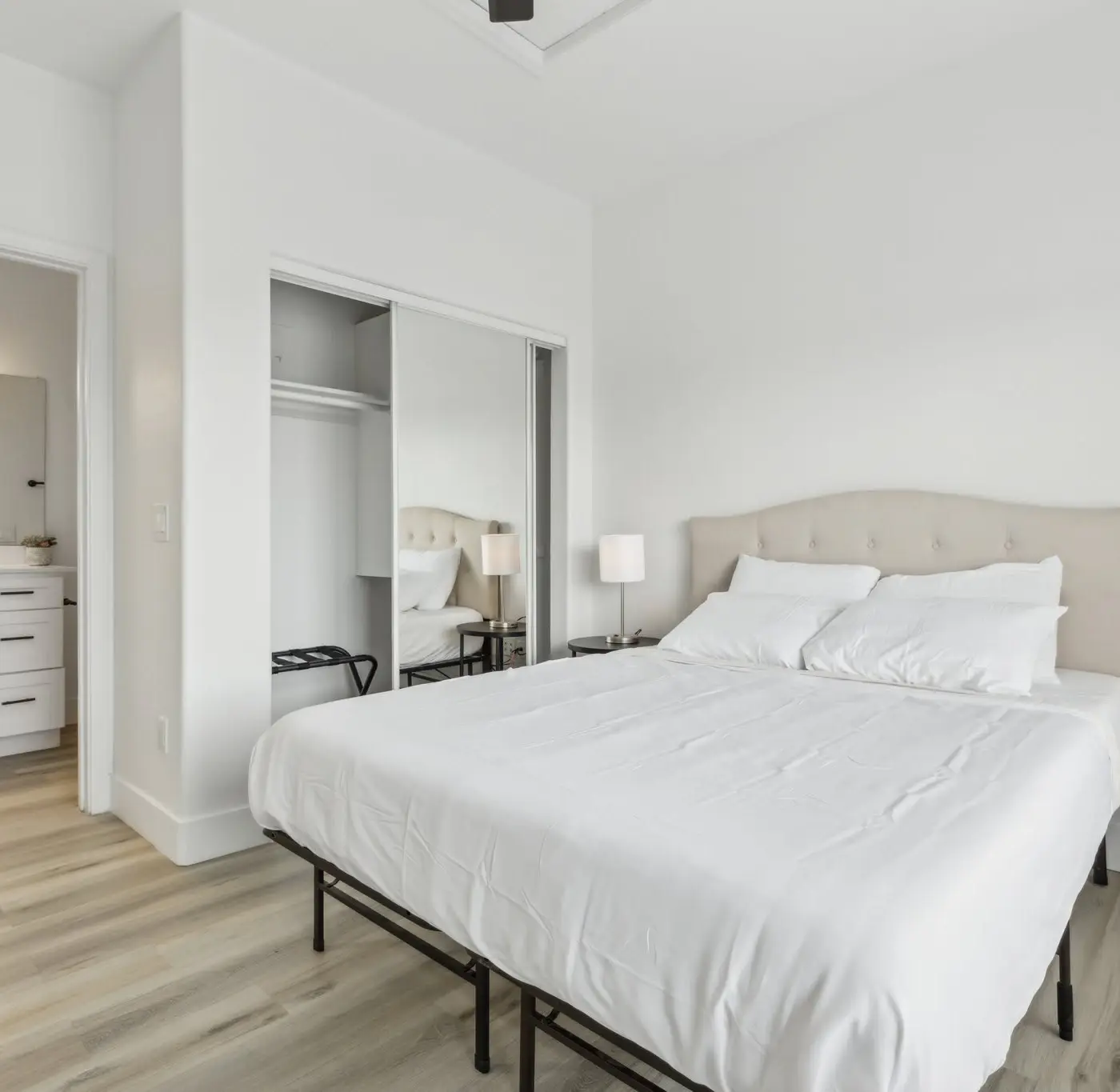 CozySuites Chandler 2BR with 2 pools + Jacuzzi!