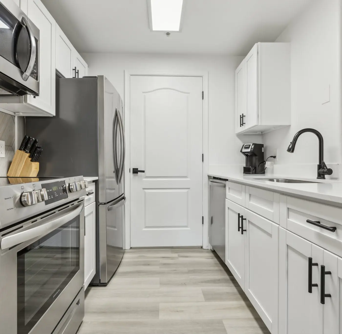 CozySuites Chandler 2BR with 2 pools + Jacuzzi!