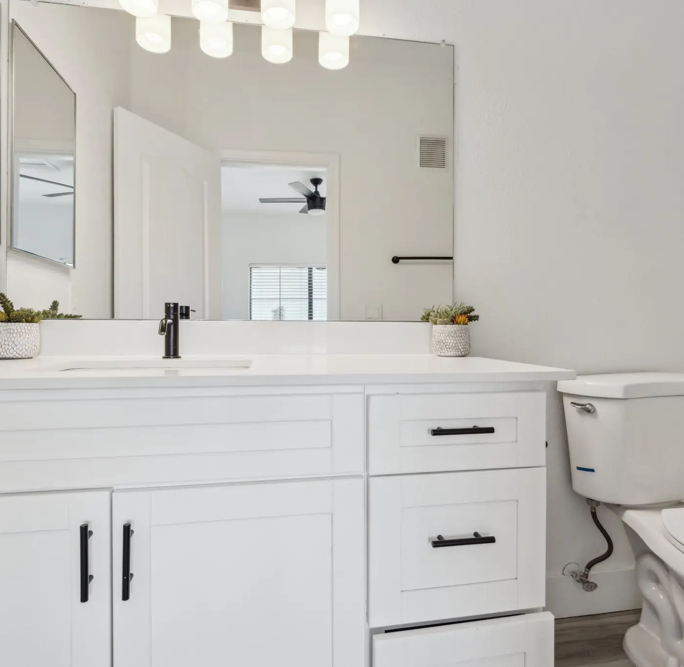 CozySuites Chandler 2BR with 2 pools + Jacuzzi!
