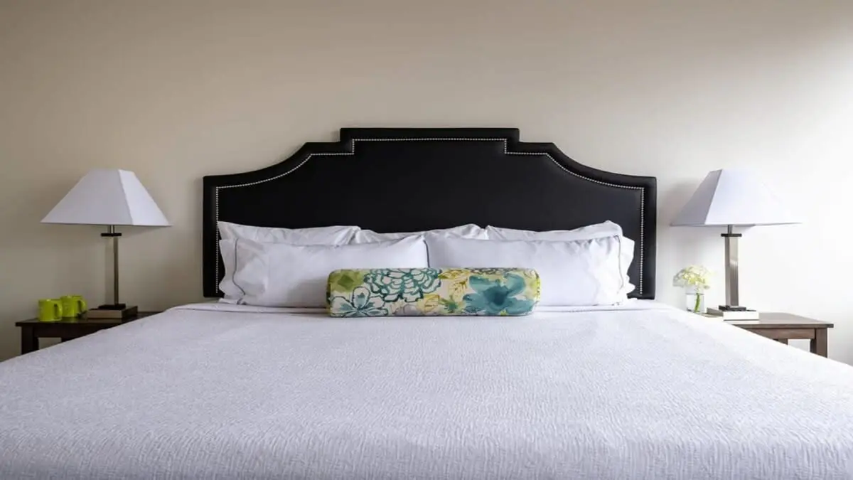 TWO Relaxed CozySuites at LTV 4BR with Pool, Gym