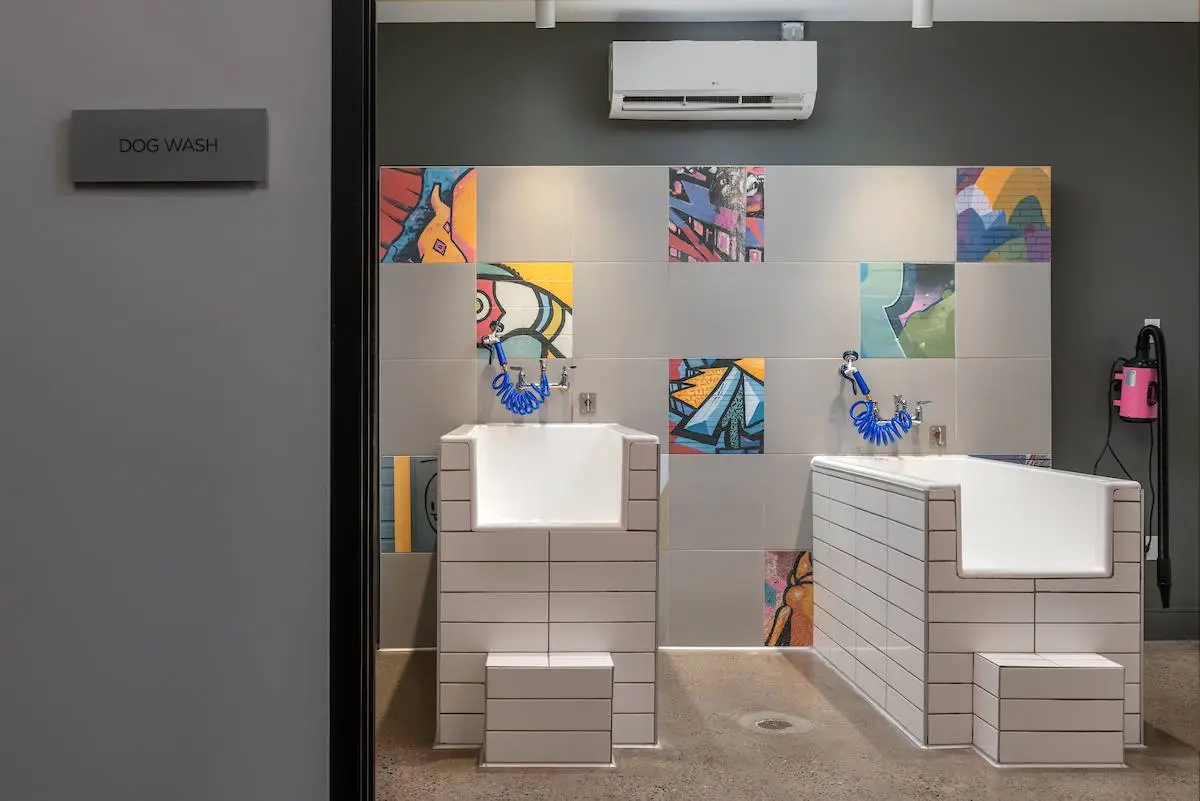 CozySuites Adeline - valet parking, gym, pool | 1BR