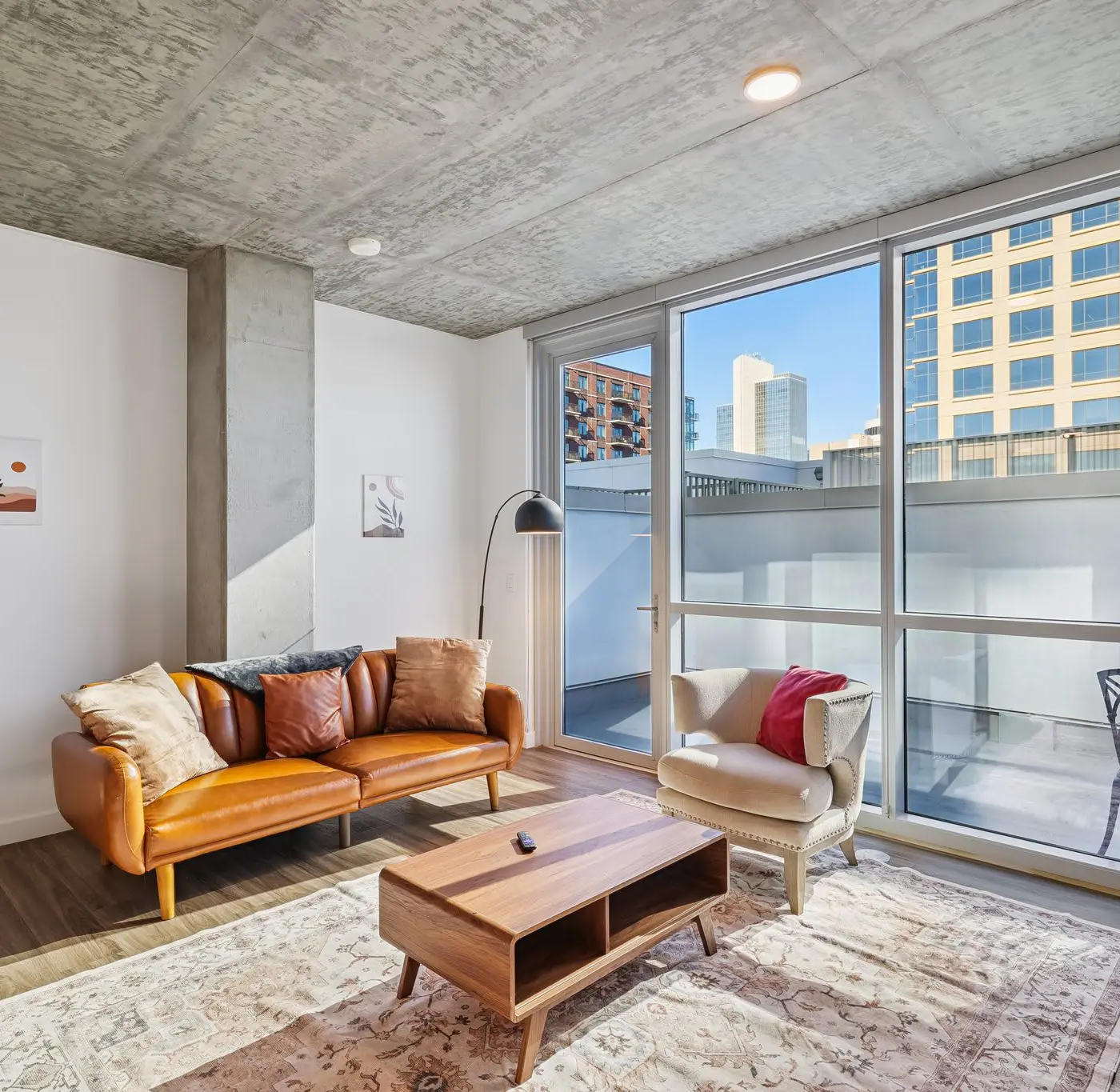 CozySuites Adeline - valet parking, gym, pool | 1BR