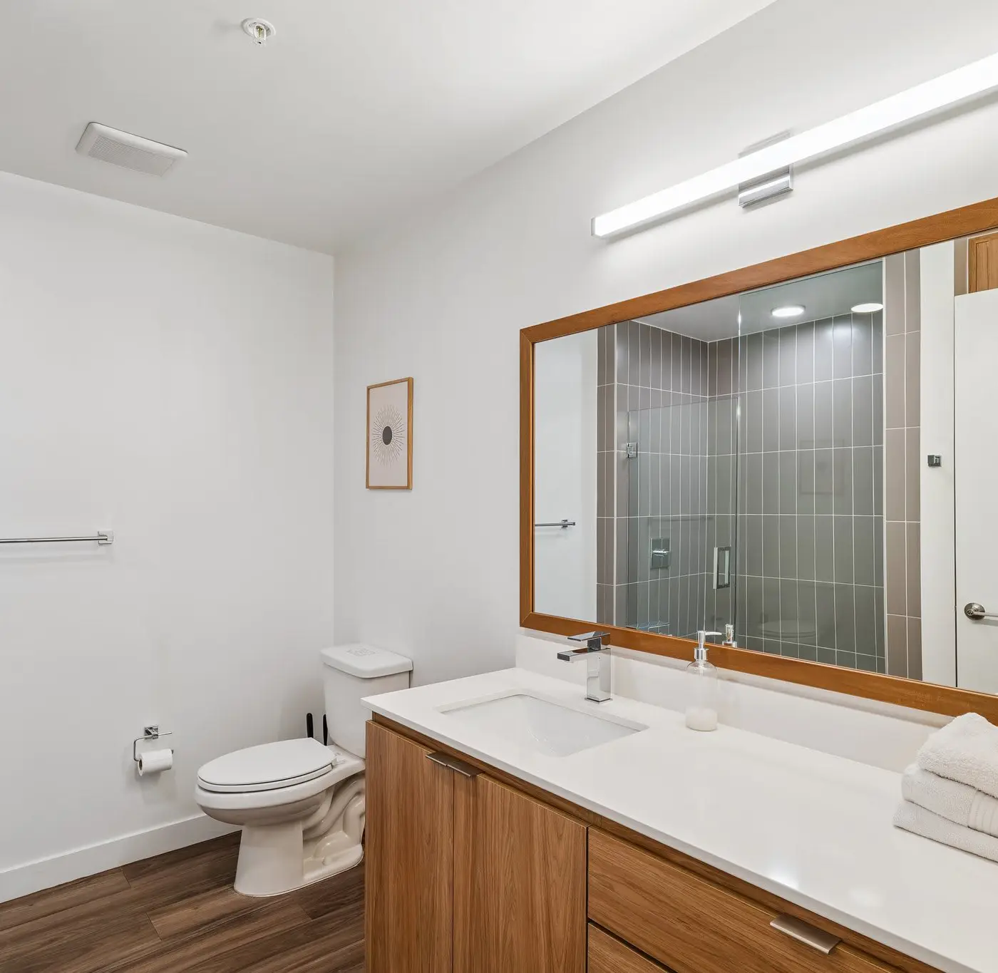 CozySuites Adeline - valet parking, gym, pool | 1BR