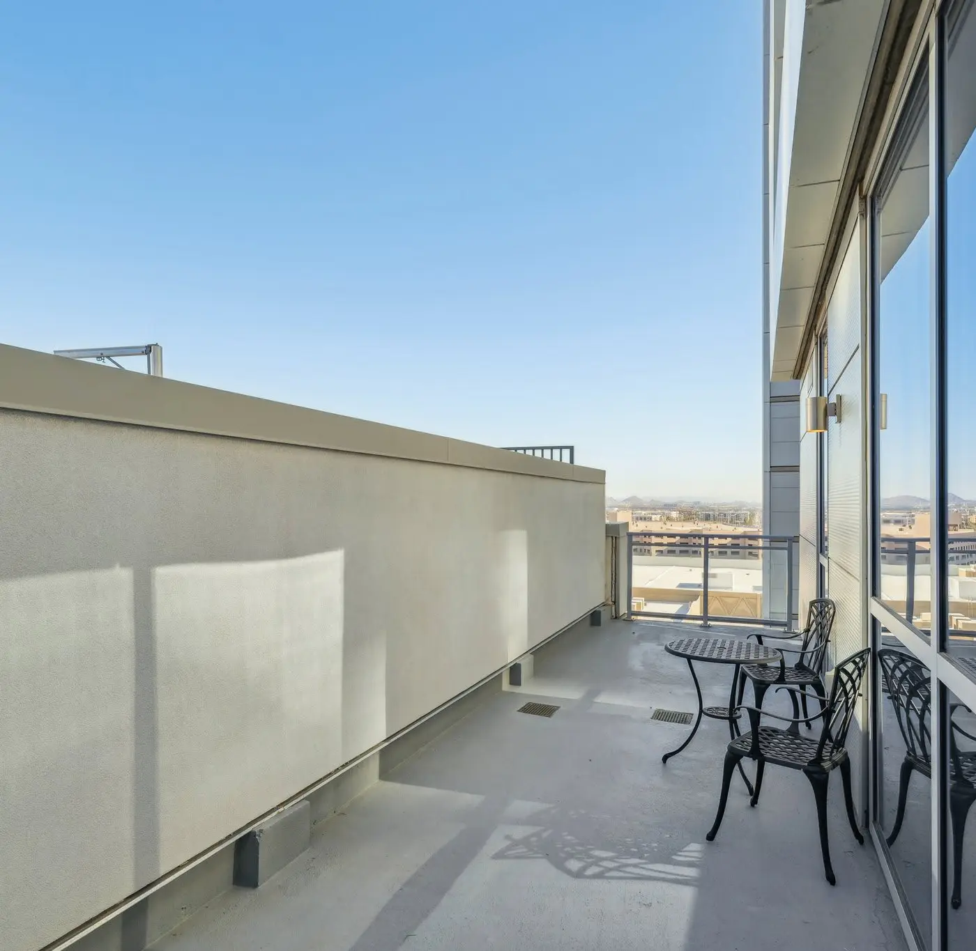 CozySuites Adeline - valet parking, gym, pool | 1BR
