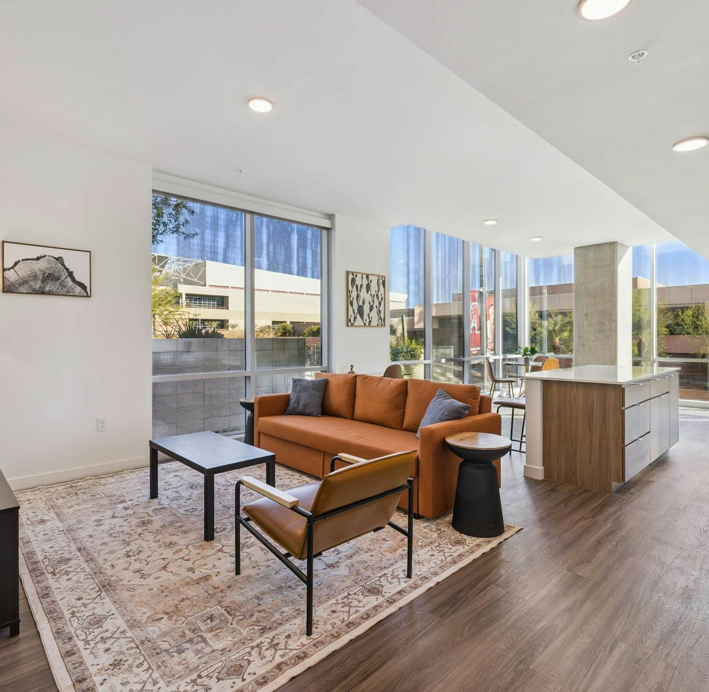 CozySuites Adeline 2BR - valet parking, gym, pool!