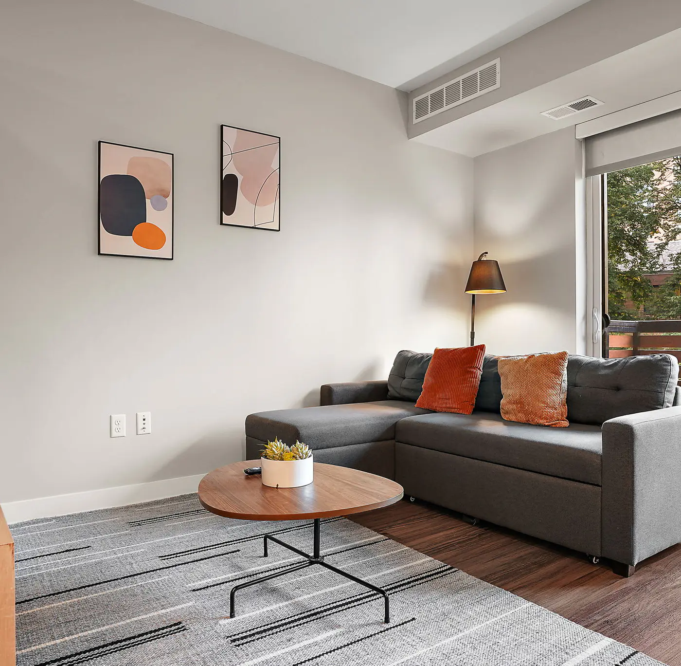 CozySuites in Marquee Studio w/ balcony,pool & gym