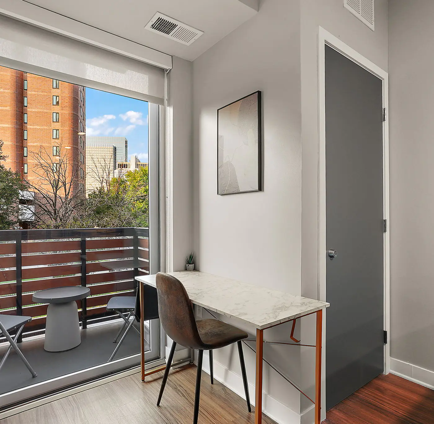 CozySuites in Marquee Studio w/ balcony,pool & gym
