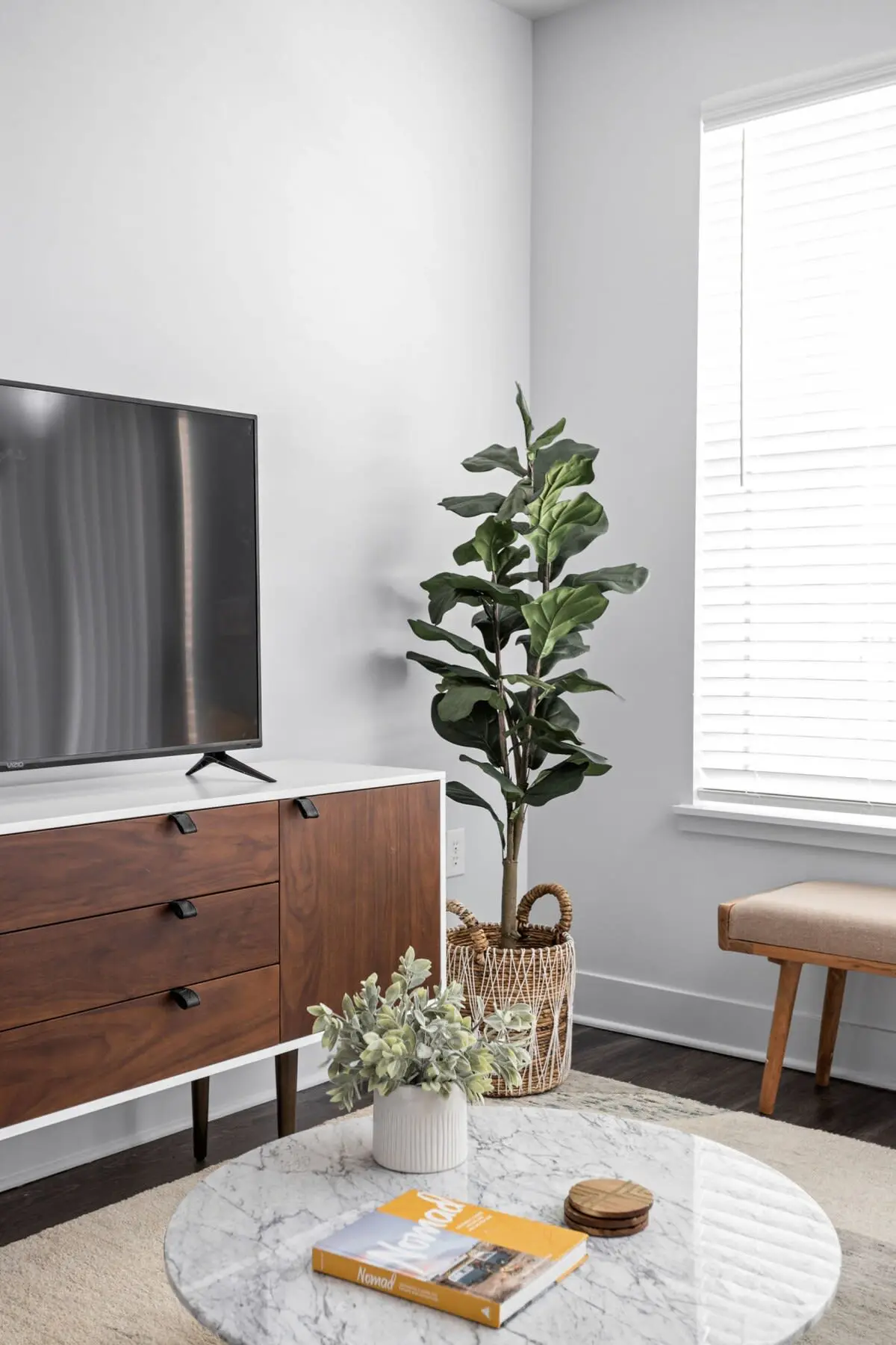 CozySuites Modern 2BR/2BA, Nora Indianapolis