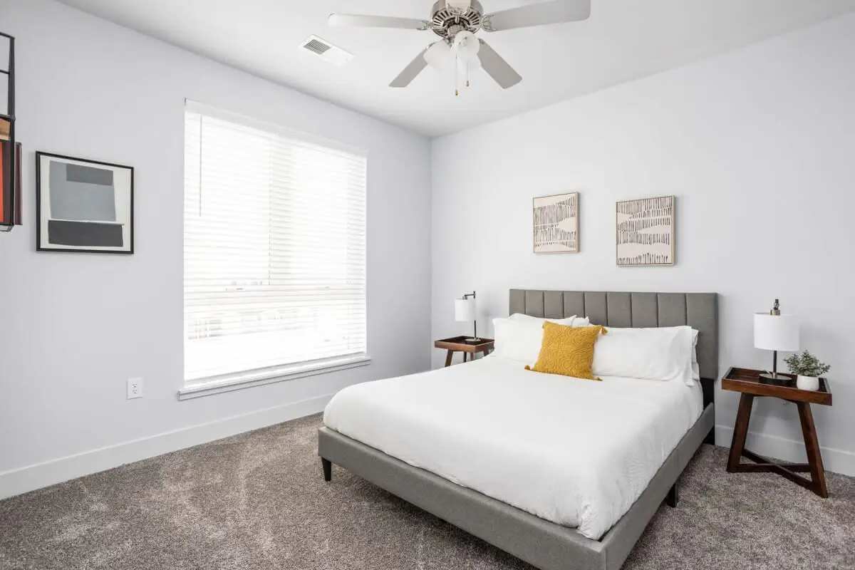 CozySuites Modern 2BR/2BA, Nora Indianapolis