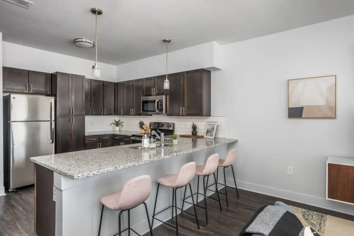 CozySuites Modern 2BR/2BA, Nora Indianapolis