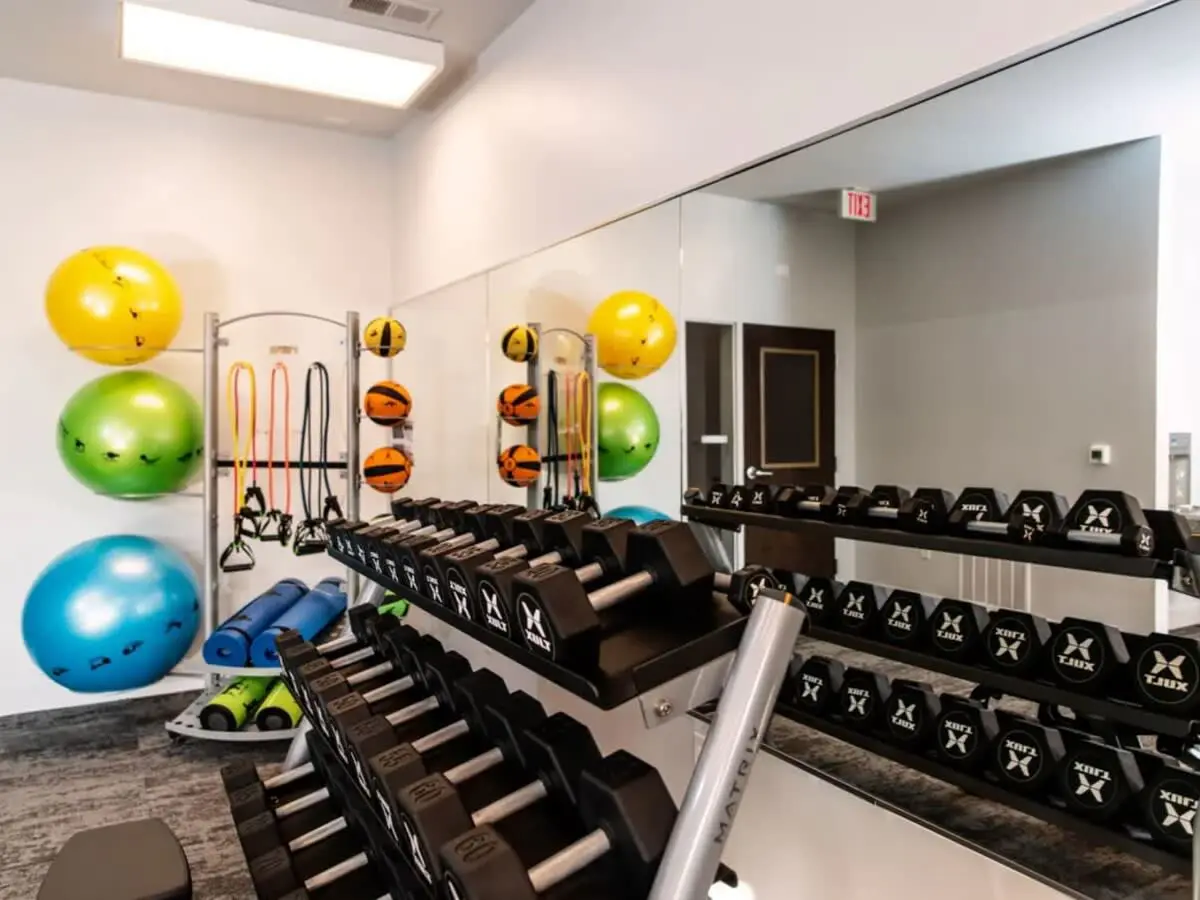 CozySuites Modern 2BR/2BA, Nora Indianapolis