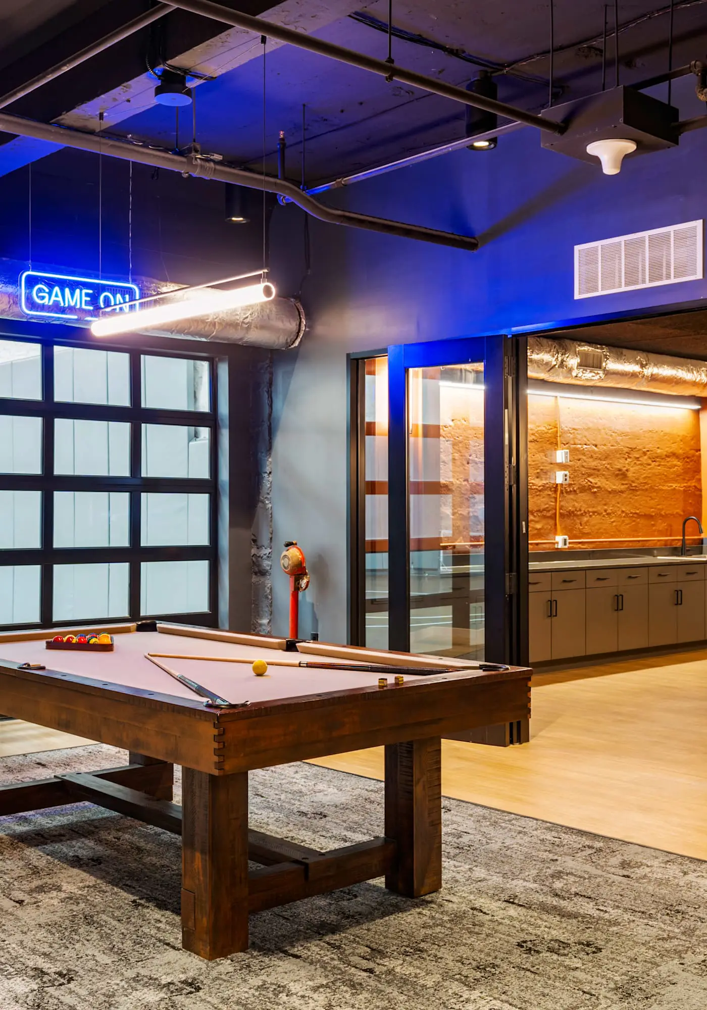 CozySuites Textile | 3BR w/ Gym, Rooftop & WiFi