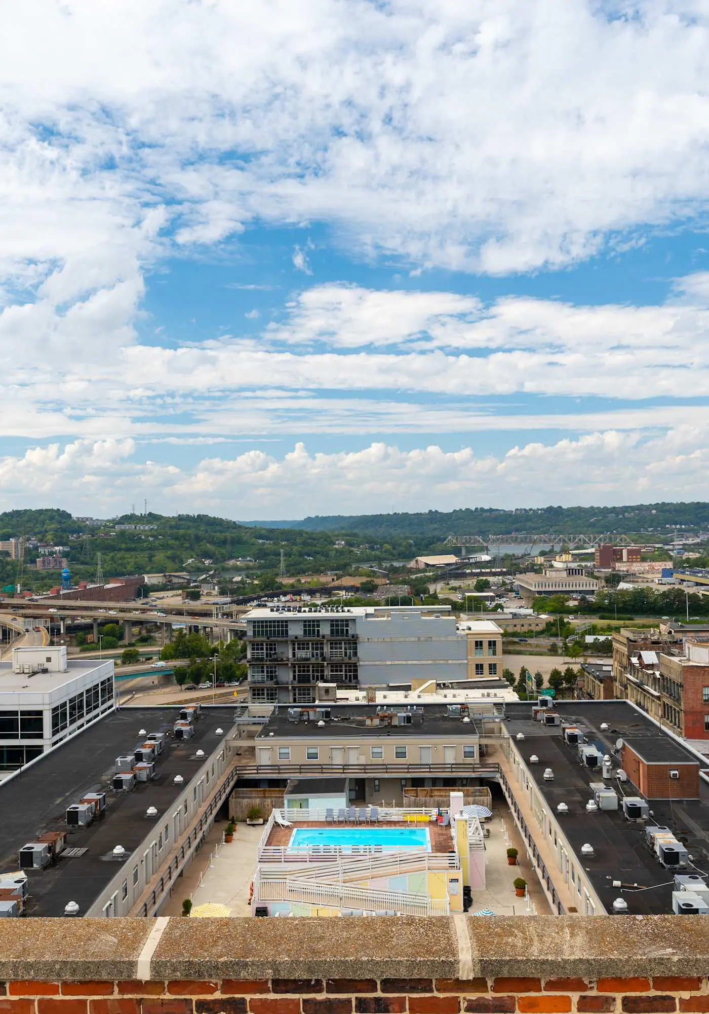 CozySuites Textile | 3BR w/ Gym, Rooftop & WiFi