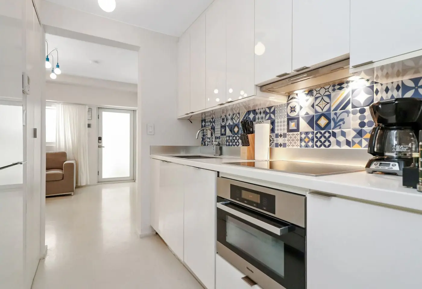 Roami at 250 Collins | Pool | Next to Beach | 1BR
