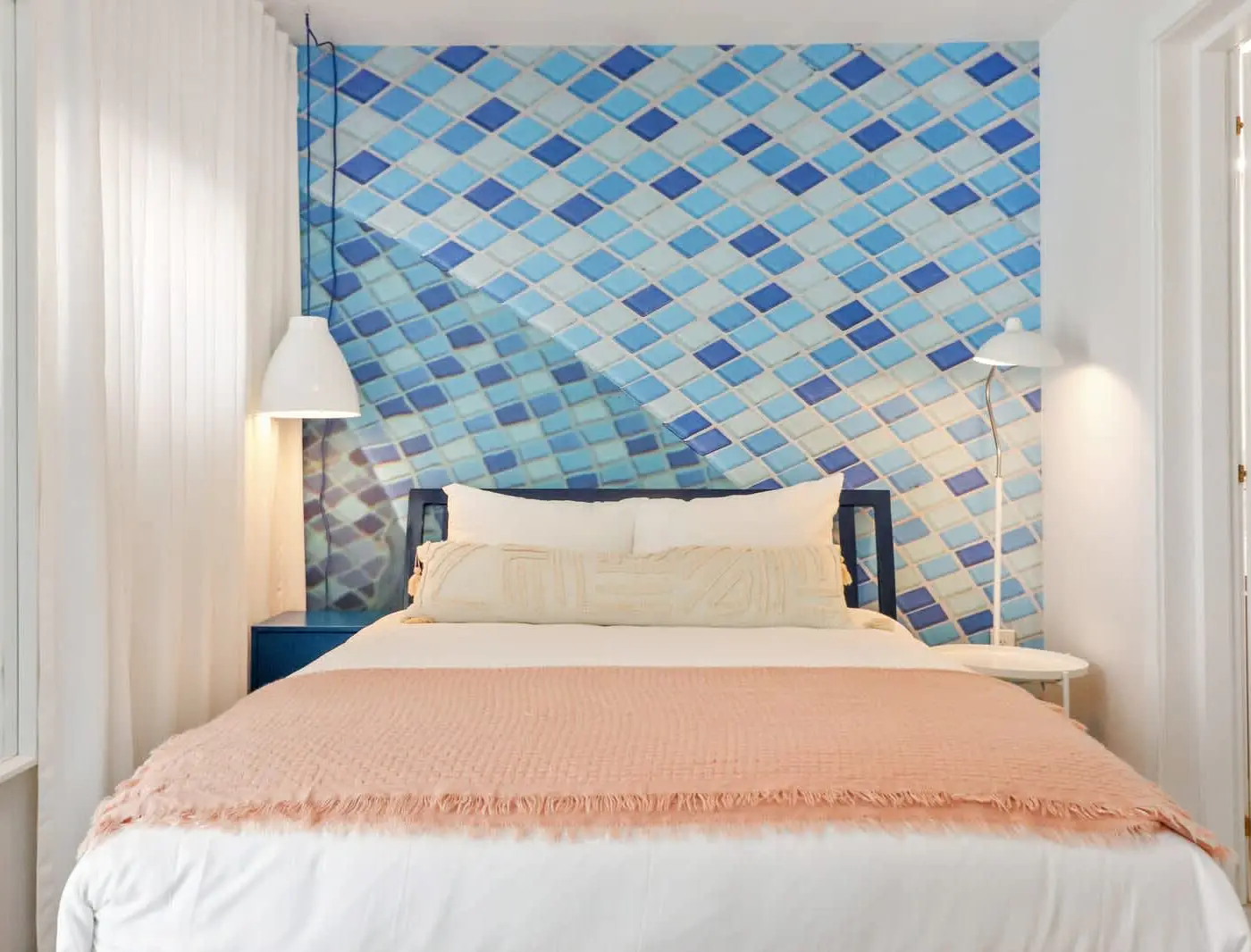 Roami at 250 Collins | Pool | Next to Beach | 1BR