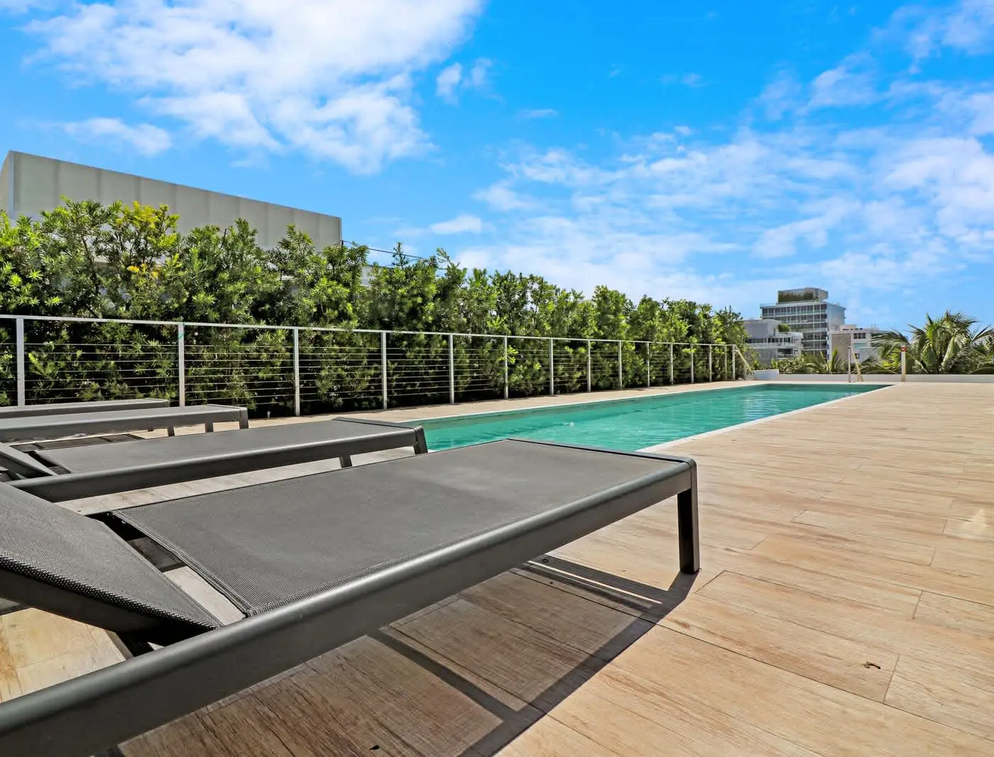 Roami at 250 Collins | Pool | Next to Beach | 1BR