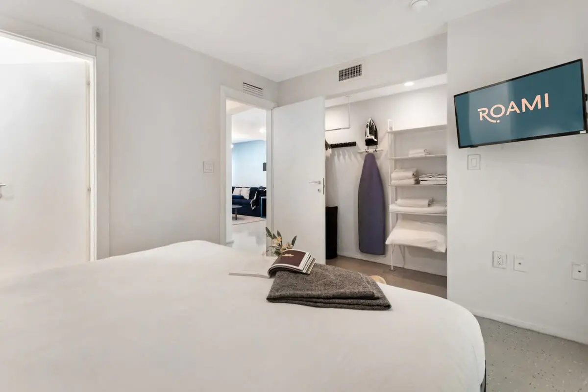 Roami at 250 Collins | Pool | Next to Beach | 2BR