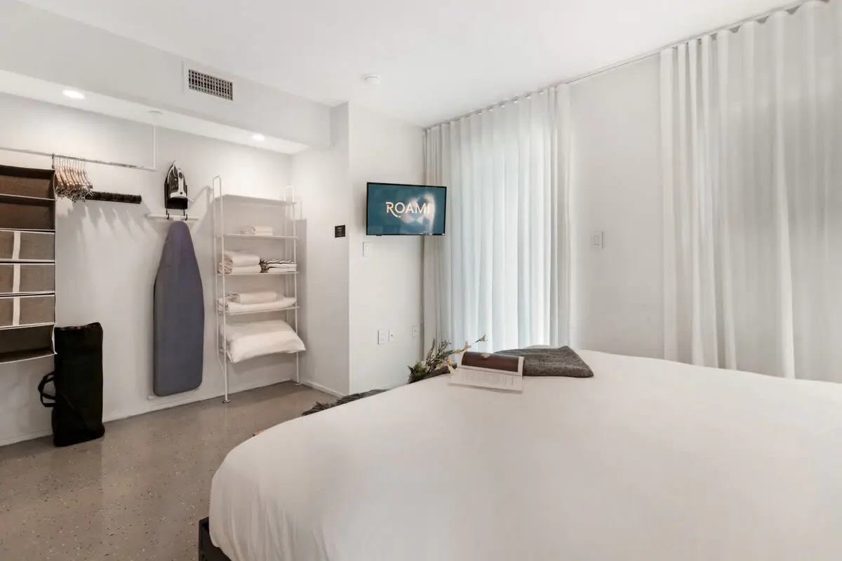 Roami at 250 Collins | Pool | Next to Beach | 2BR