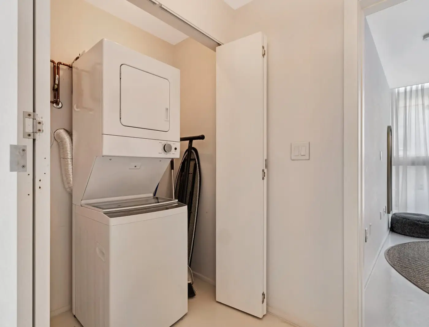 Roami at 250 Collins | Pool | 2BR