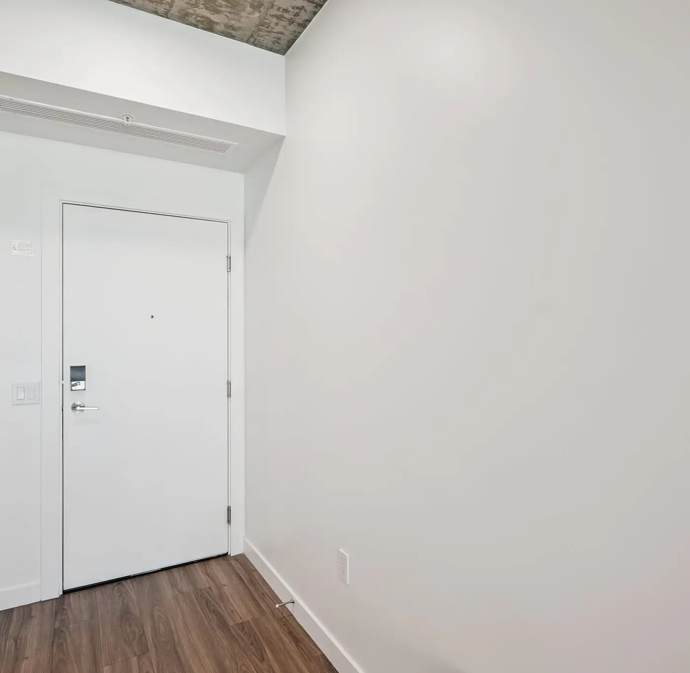 Cozysuites Adeline 1BR - valet parking, gym, pool!