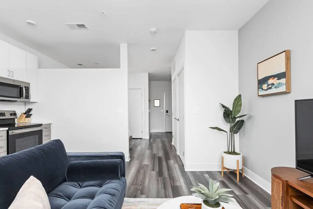 Modern Studio CozySuites Downtown