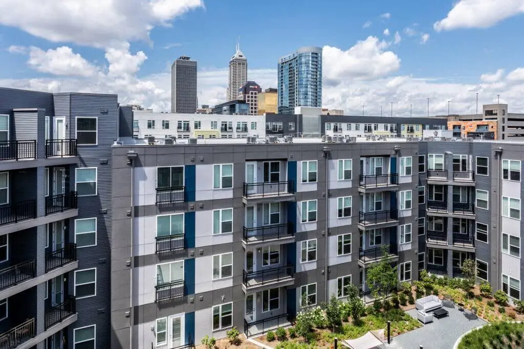 Modern Studio CozySuites Downtown