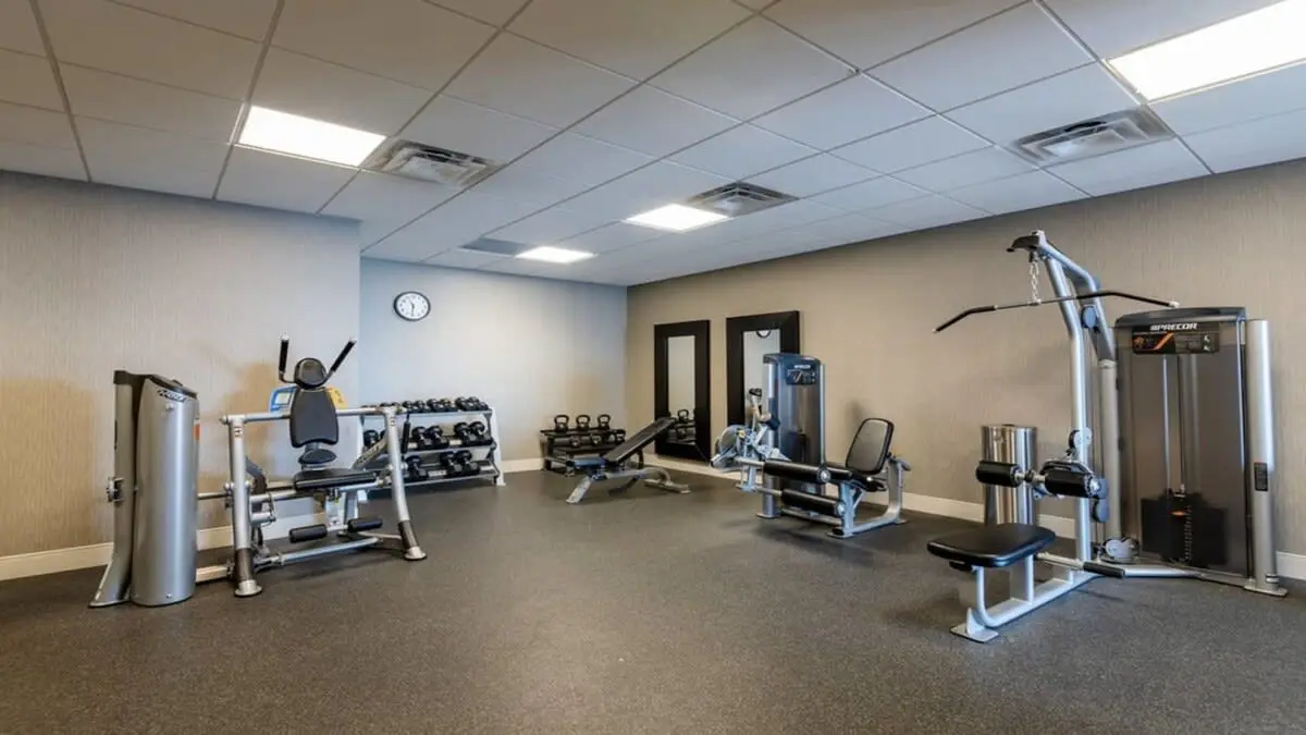 TWO Modern CozySuites at LTV 3BR with Pool, Gym