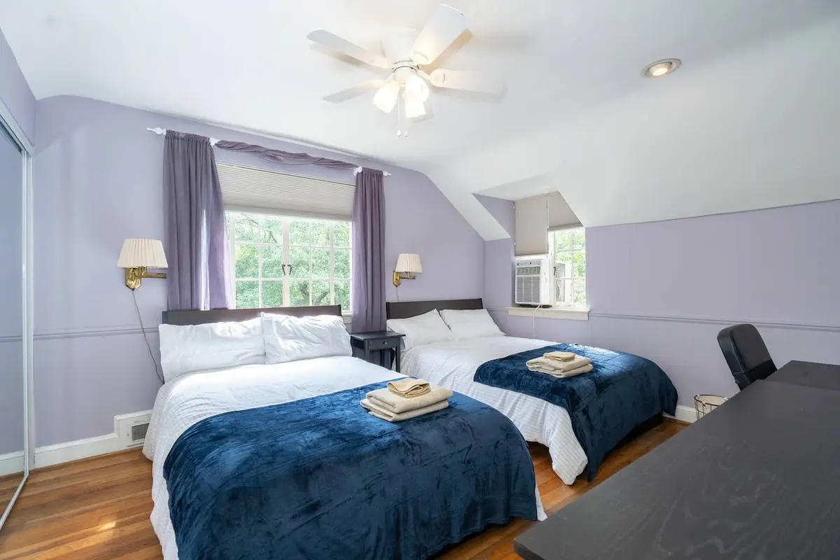 Spacious 4BR CozySuites in Old Town Alexandria