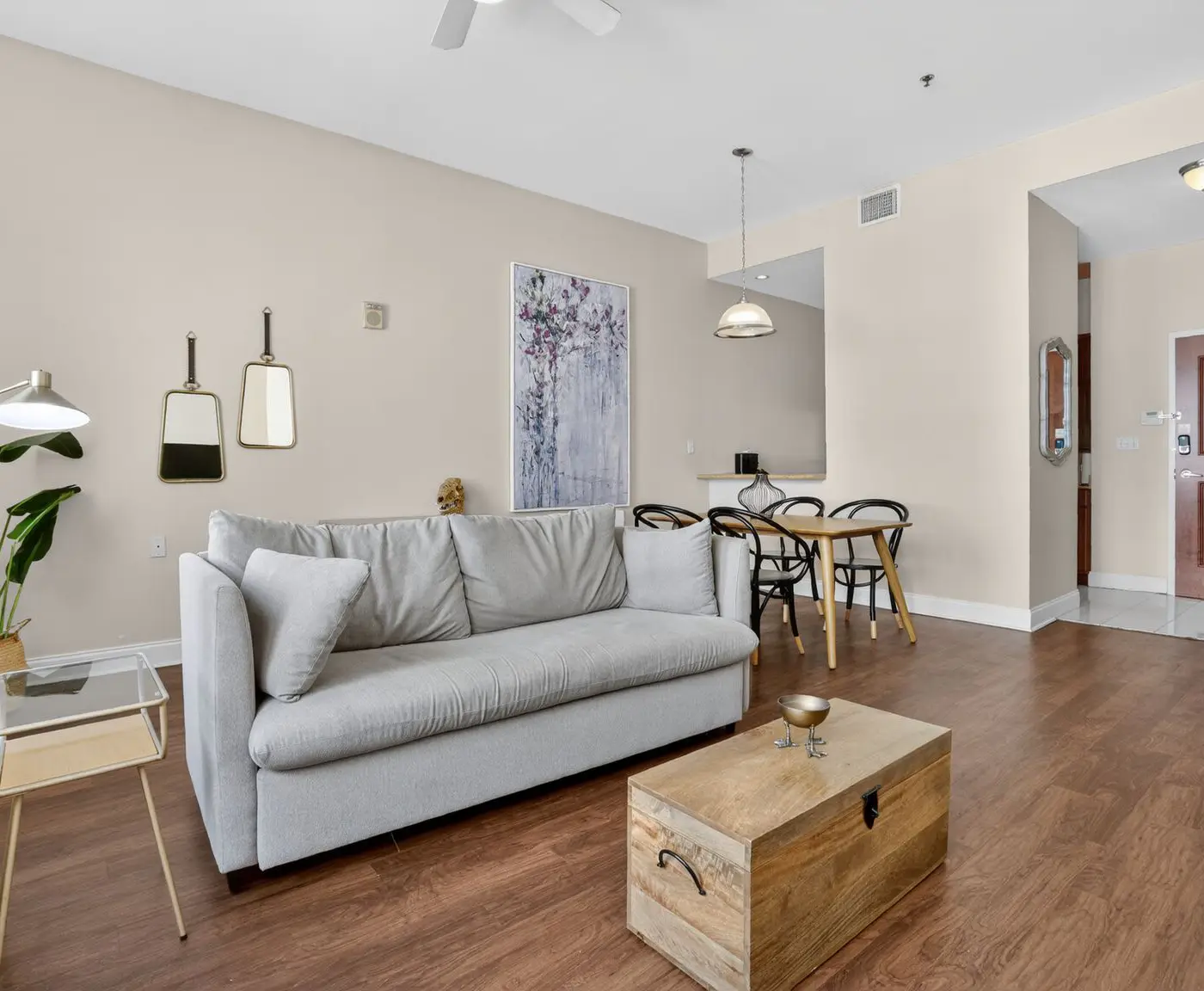Roami at Duncan Plaza | 1 Bedroom Apartment