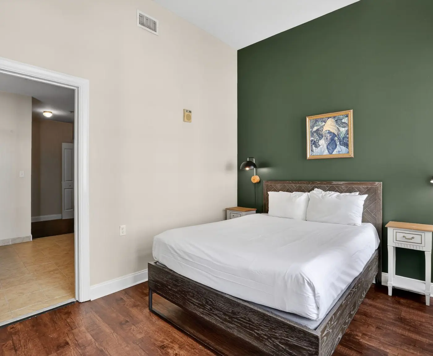 Roami at Duncan Plaza | 1 Bedroom Apartment