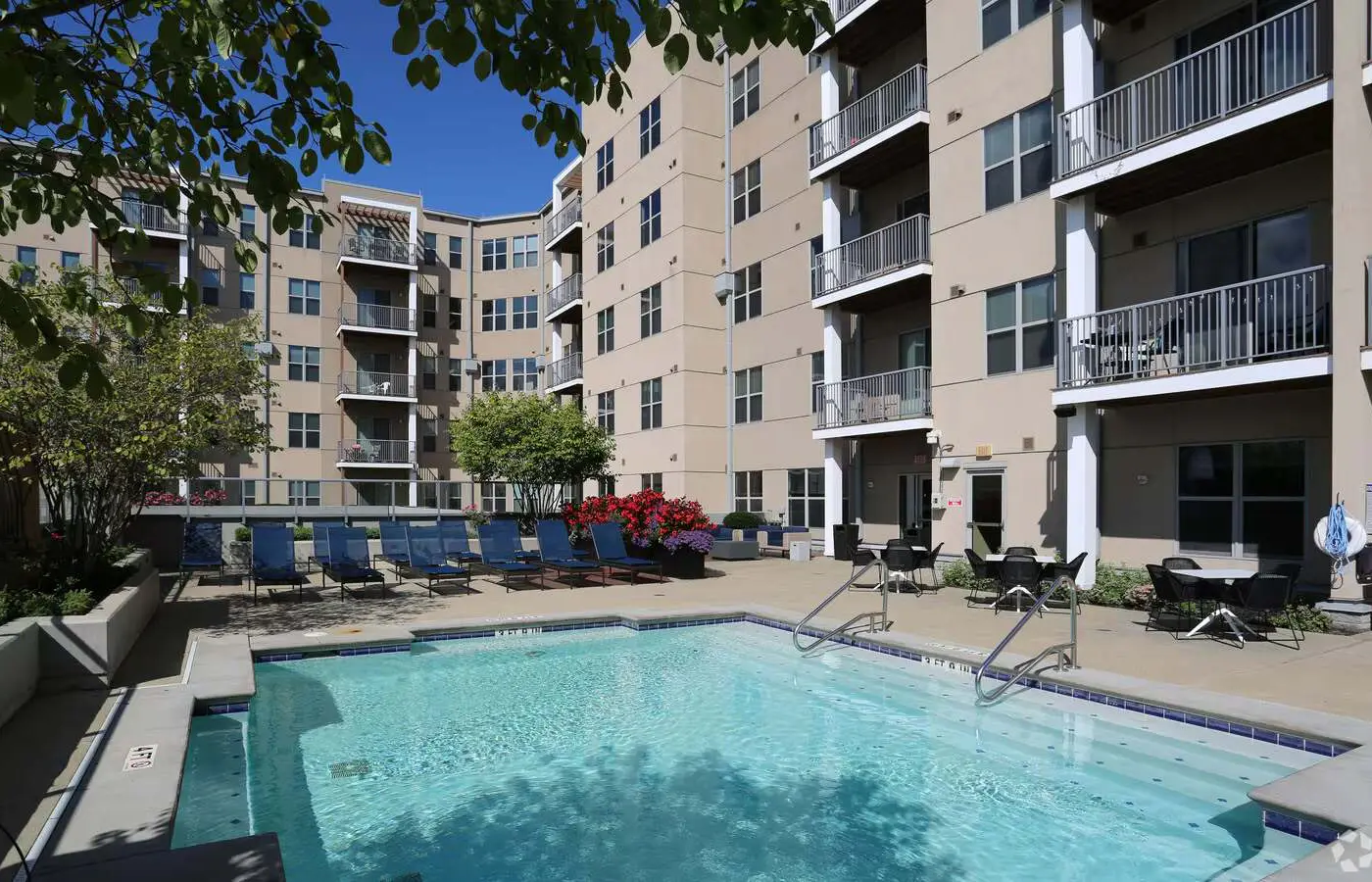 2BR/2BA CozySuites at the Banks
