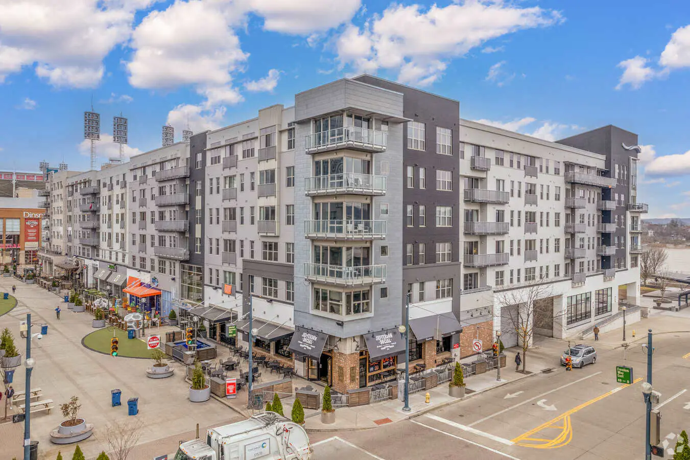 2BR/2BA CozySuites at the Banks
