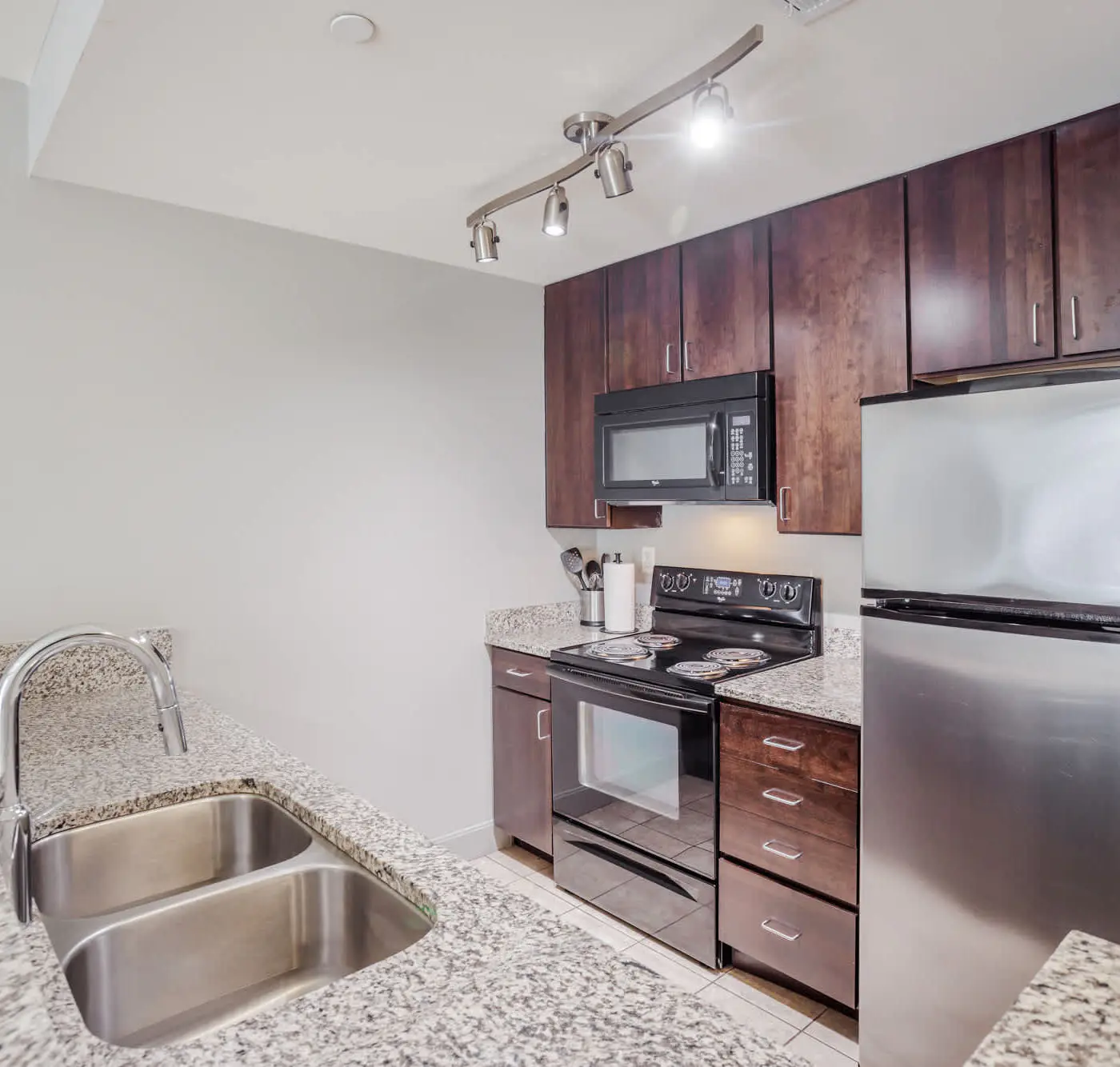 2BR/2BA CozySuites at the Banks