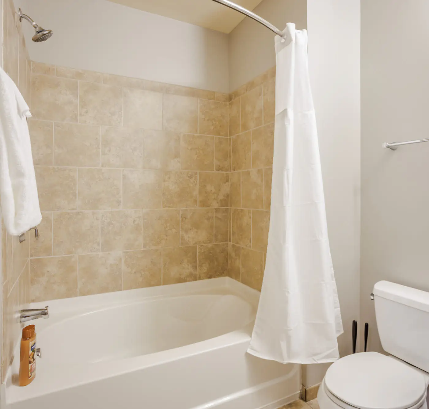 2BR/2BA CozySuites at the Banks