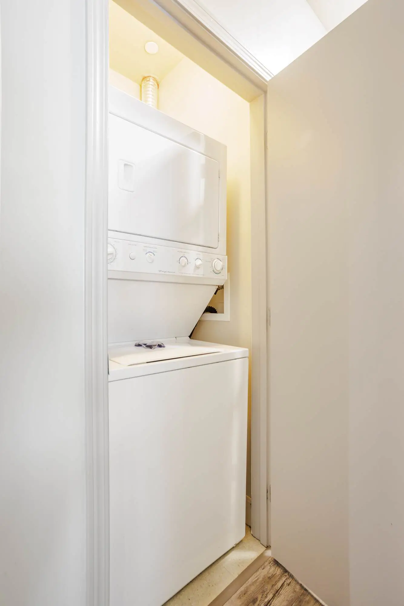 2BR/2BA CozySuites at the Banks