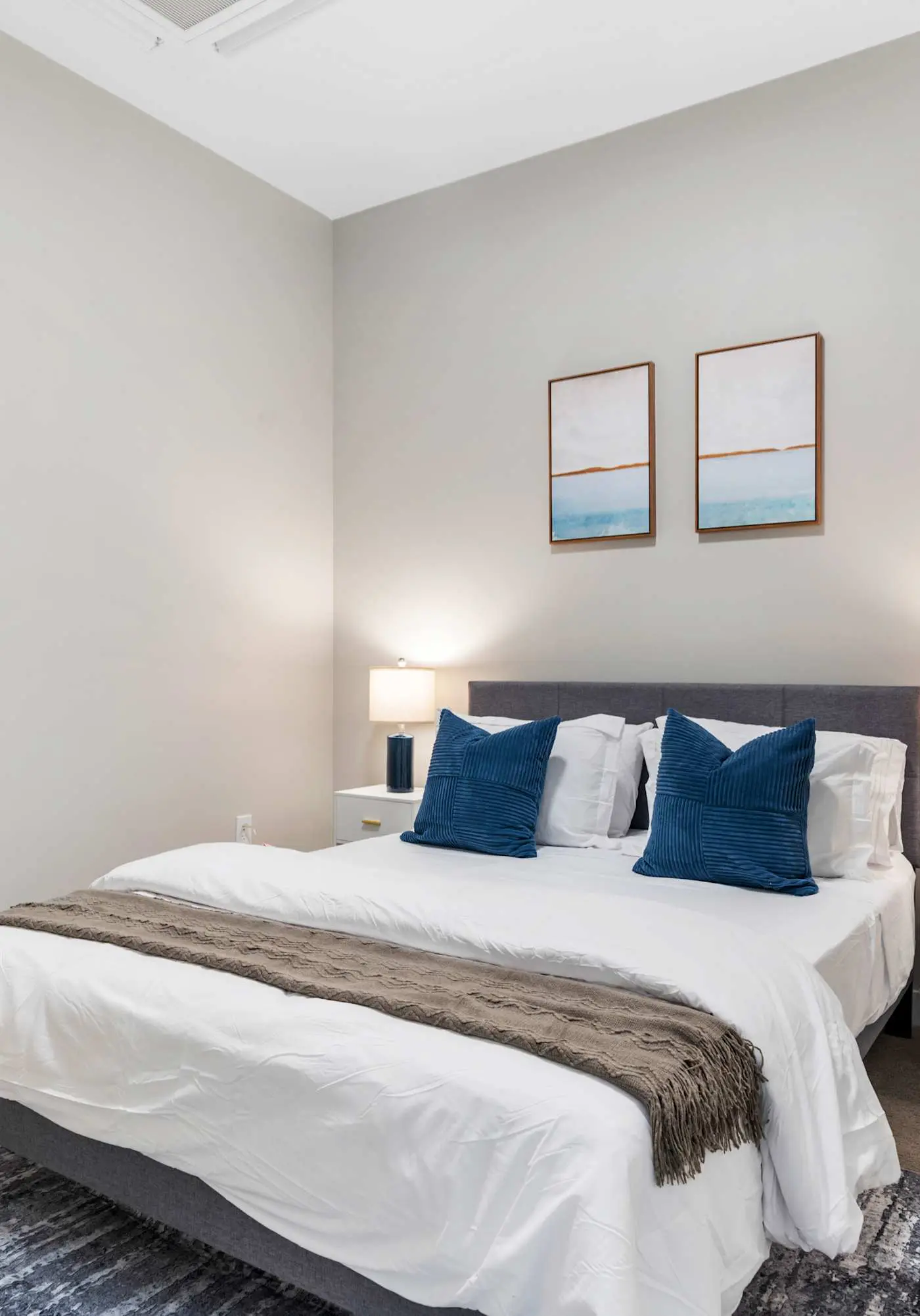 CozySuites Textile | 1BR w/ Gym + Rooftop Access