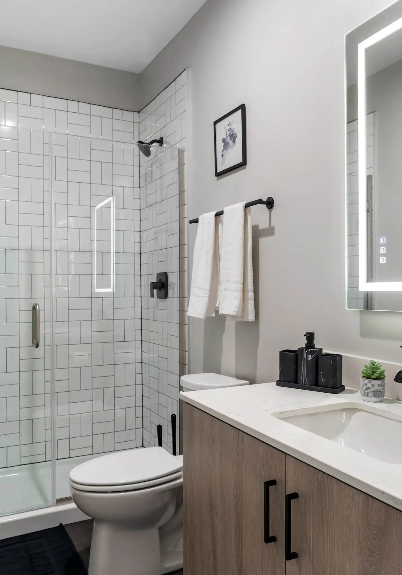 CozySuites Textile | 1BR w/ Gym + Rooftop Access