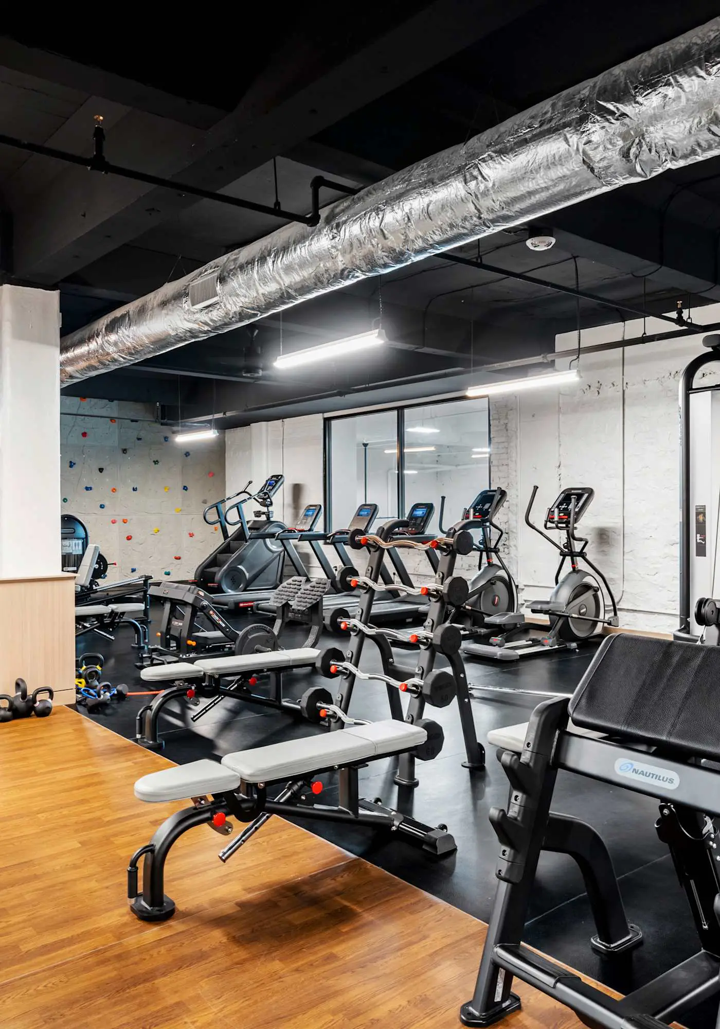 CozySuites Textile | 1BR w/ Gym + Rooftop Access