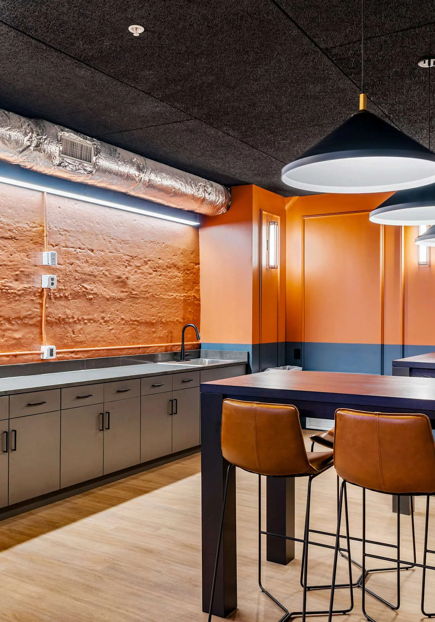 CozySuites Textile | 1BR w/ Gym + Rooftop Access
