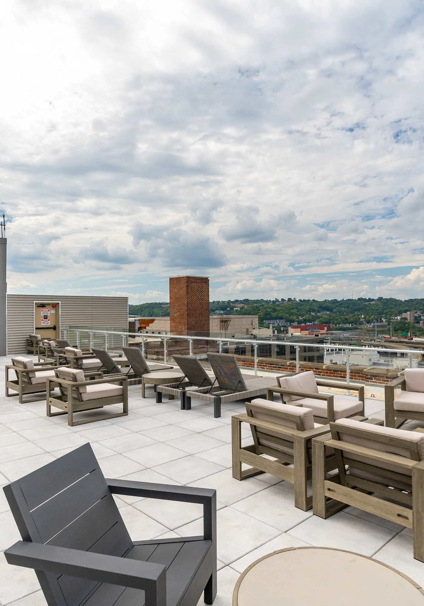 CozySuites Textile | 1BR w/ Gym + Rooftop Access