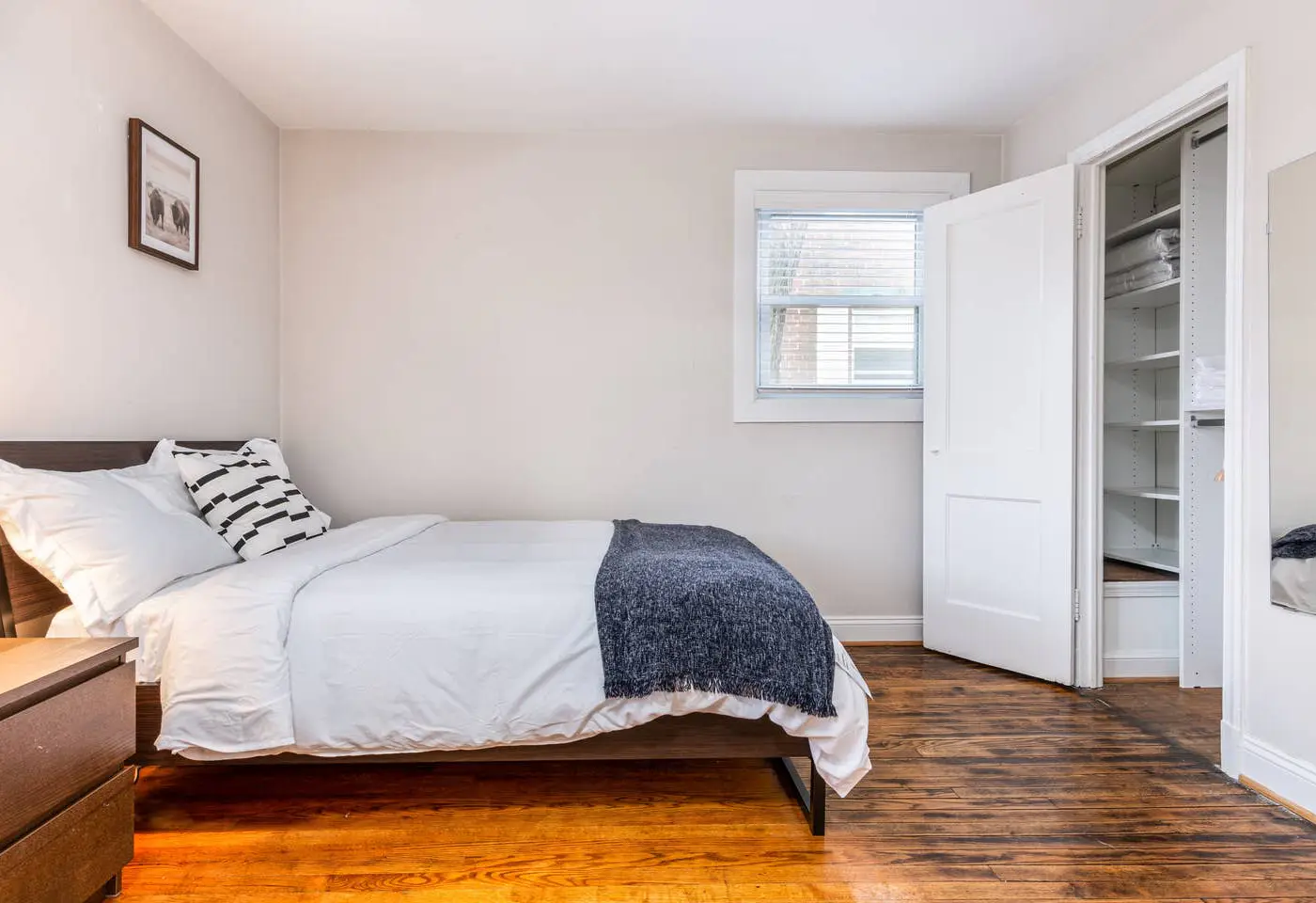 Gorgeous Home 10 min to DC by CozySuites