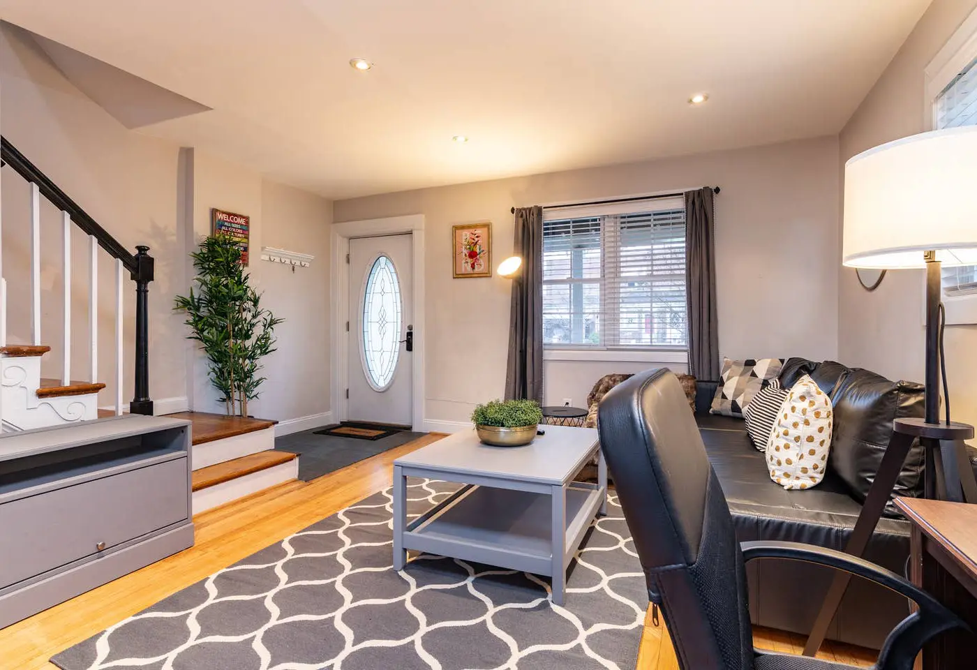 Gorgeous Home 10 min to DC by CozySuites