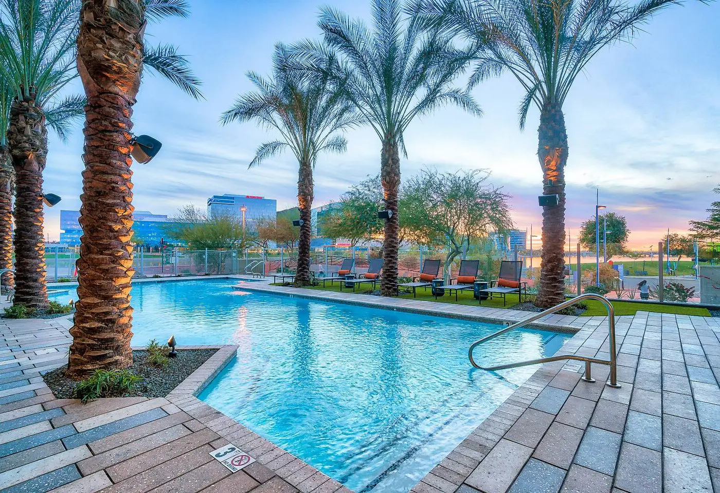 Stylish 2BR CozySuites | Town Lake Waterfront
