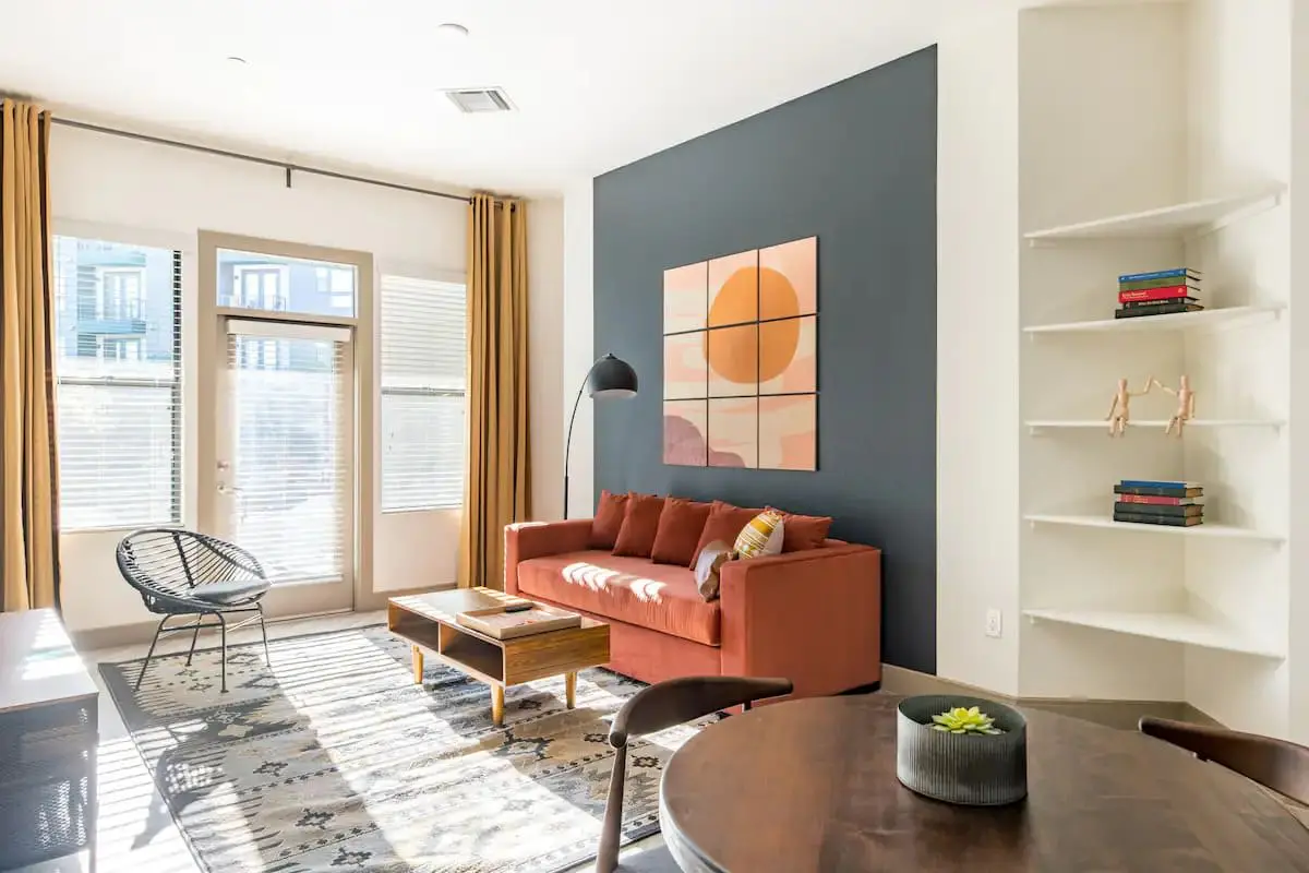 Stylish 2BR CozySuites | Town Lake Waterfront