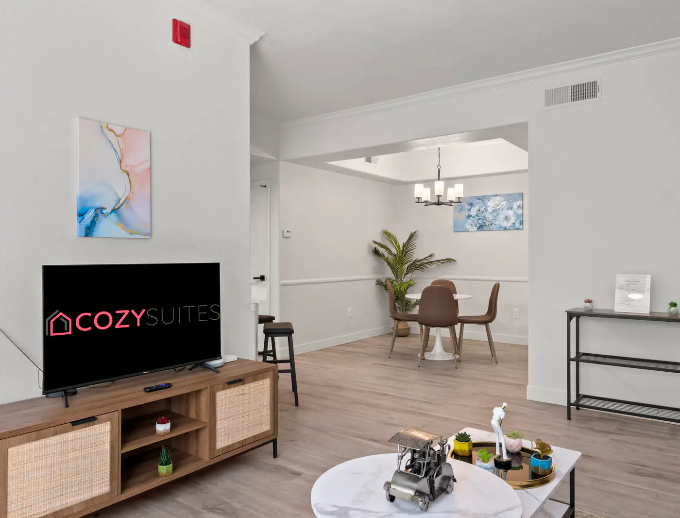 CozySuites Chandler 2BR with 2 pools and Jacuzzi