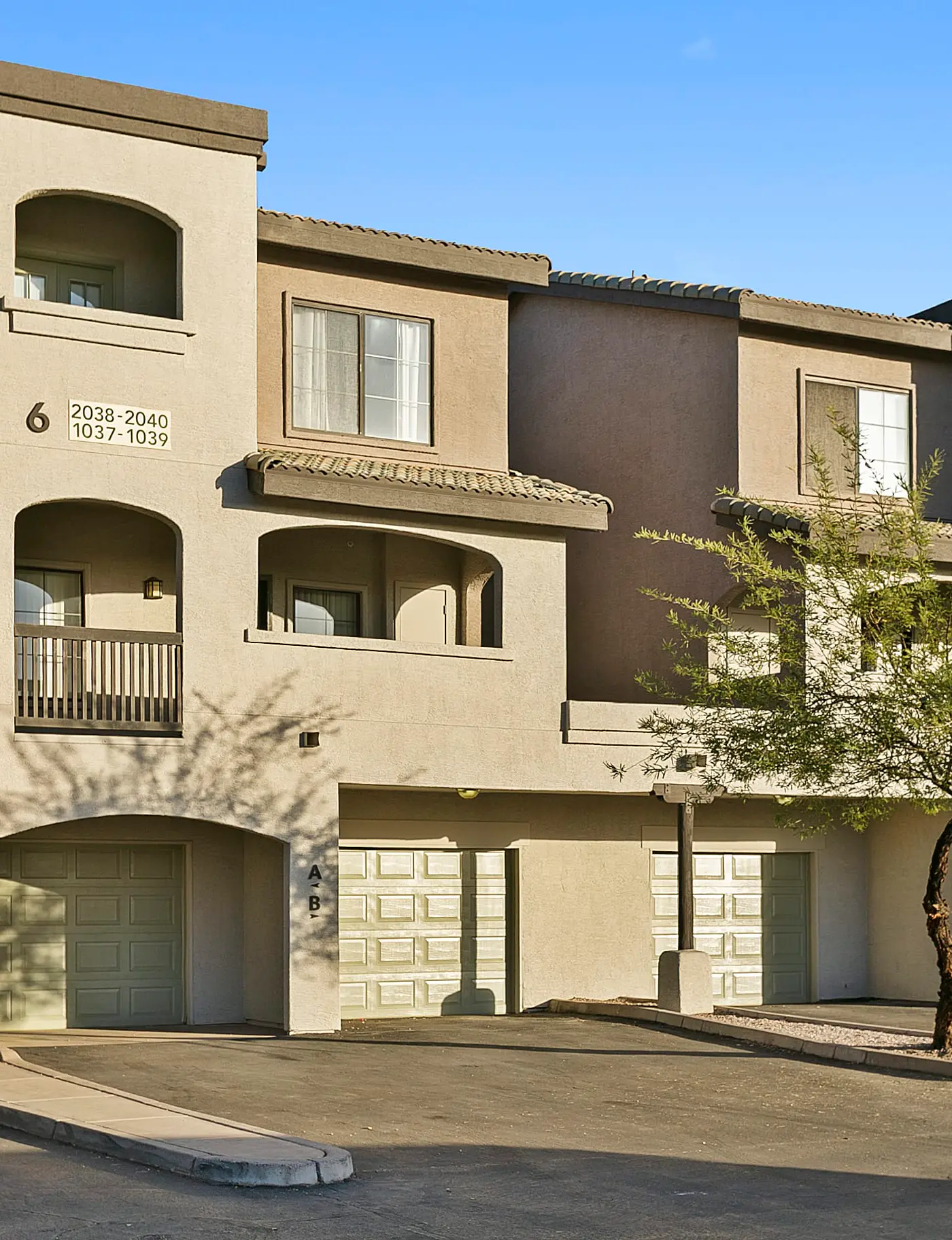 CozySuites Chandler 2BR with 2 pools and Jacuzzi