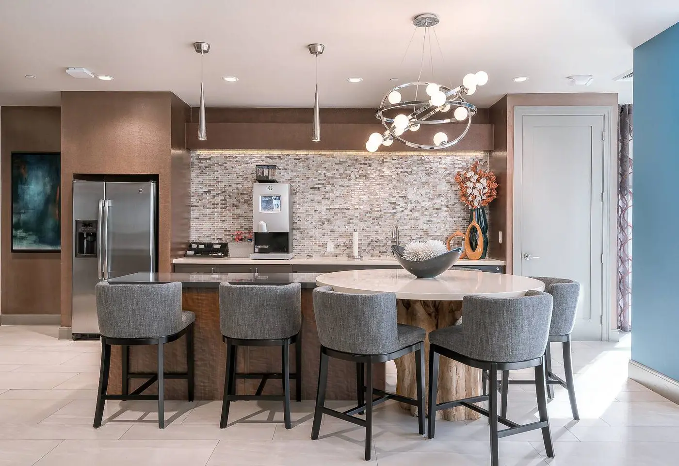 Modern Town Lake waterfront CozySuites in paradise