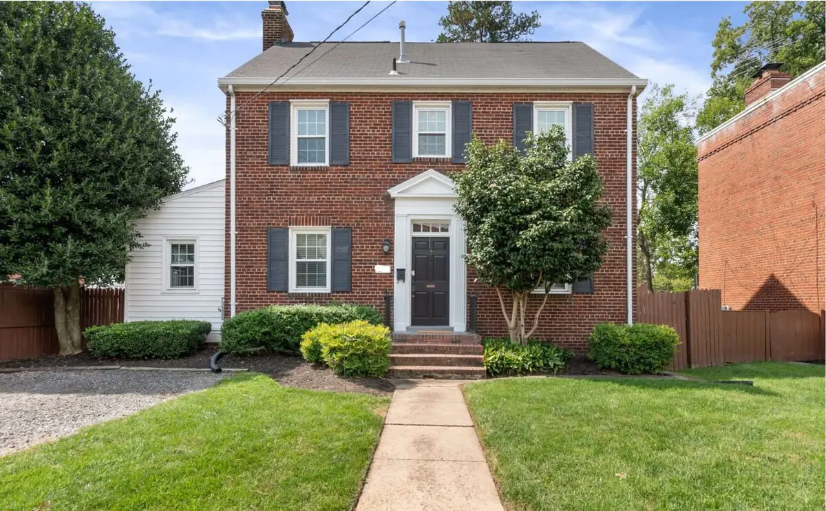 Massive 5BR Historic CozySuites House