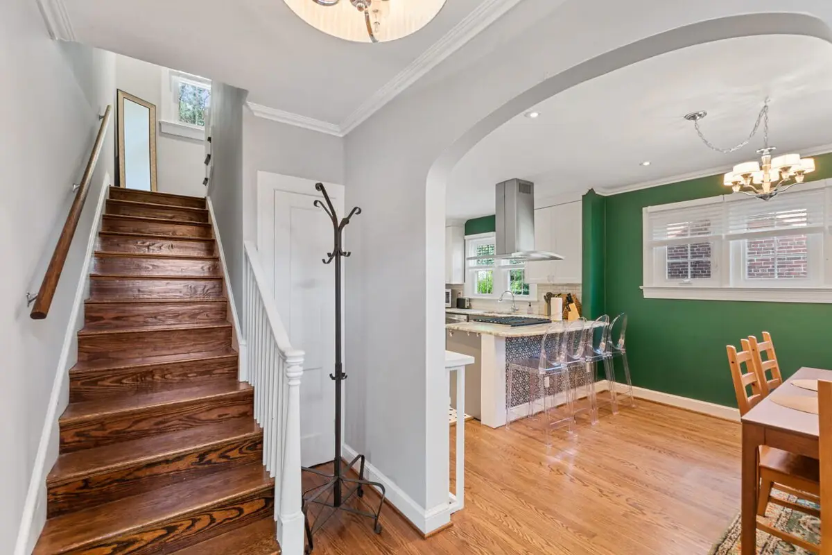 Massive 5BR Historic CozySuites House